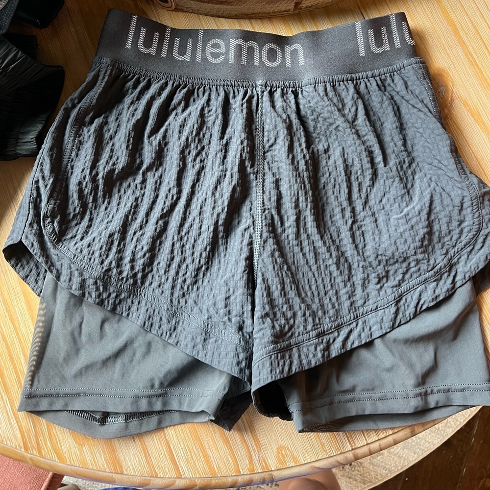 Lululemon shorts with mesh lining (can be cut out)